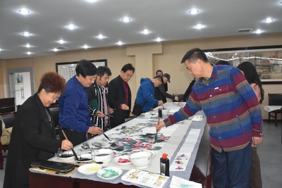 川南渝西統(tǒng)一戰(zhàn)線雙圈同心合作聯(lián)盟書畫藝術(shù)交流活動(dòng)在樂山舉行